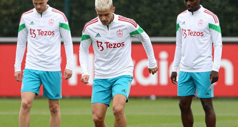 Gülistan Özdemir: Bốn kỷ lục thế giới và đôi mắt đang chờ ánh sáng